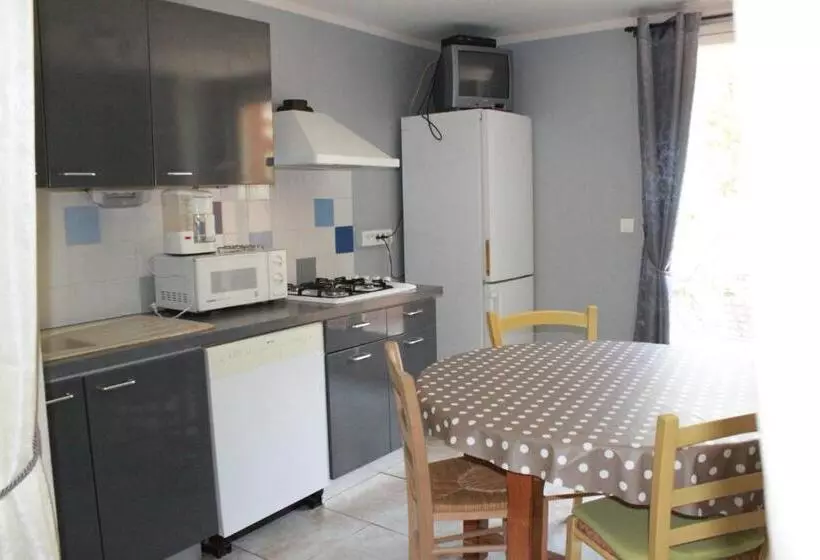 Aamiaismajoitus (B&B) Belle Maison De Montagne