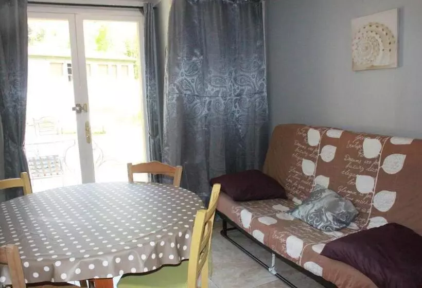 Aamiaismajoitus (B&B) Belle Maison De Montagne