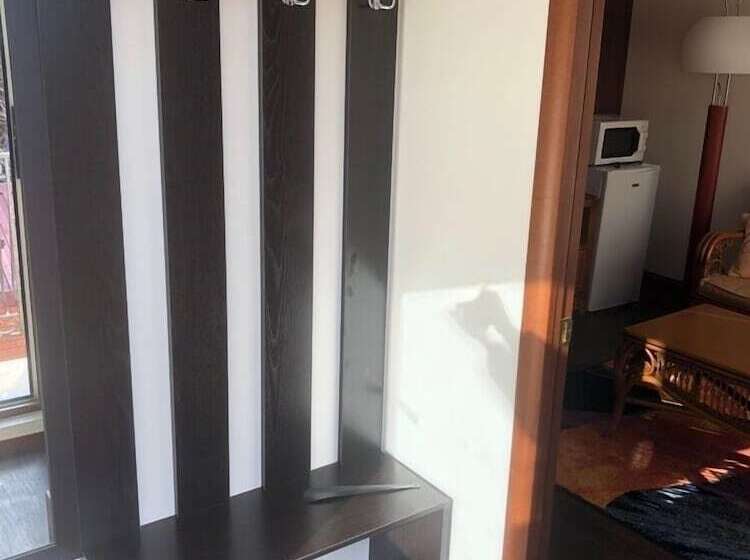 مبيت وإفطار Mini Hotel Na Gorkovo