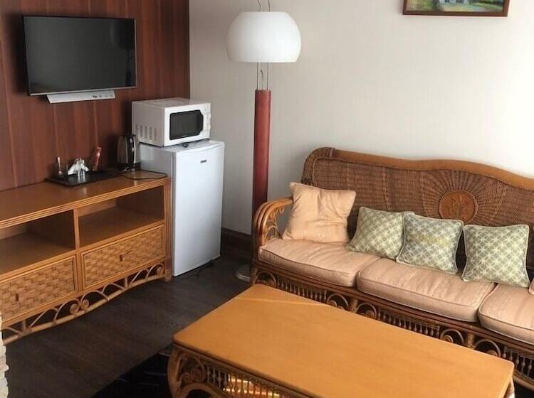 مبيت وإفطار Mini Hotel Na Gorkovo