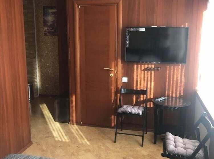 مبيت وإفطار Mini Hotel Na Gorkovo