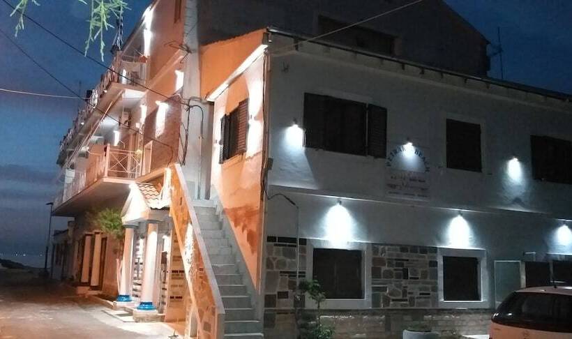 بنسيون Petrakis Beach