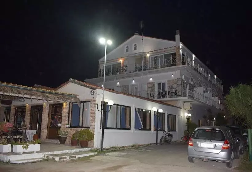 ペンション Petrakis Beach
