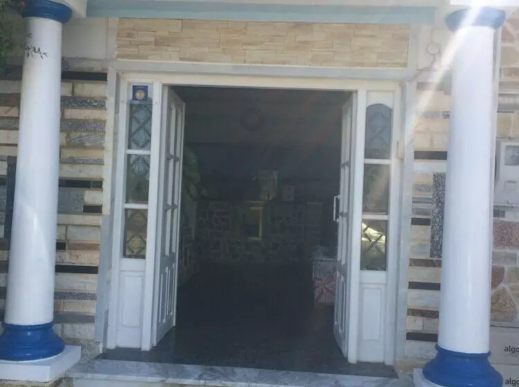 ペンション Petrakis Beach