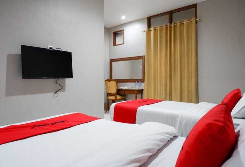 Пансион Reddoorz Plus At Hotel Srikandi Kendari