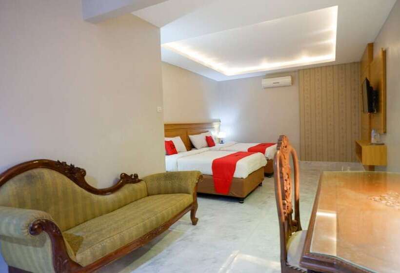 Пансион Reddoorz Plus At Hotel Srikandi Kendari