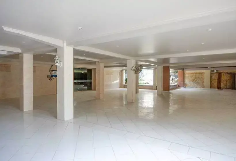 ペンション Reddoorz Plus At Hotel Srikandi Kendari