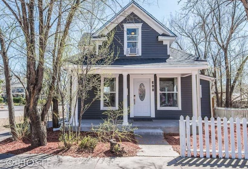 3 Br Beautifully Restored 1890`s Homedowntown