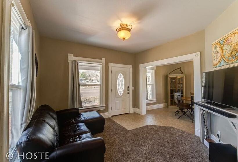 3 Br Beautifully Restored 1890`s Homedowntown