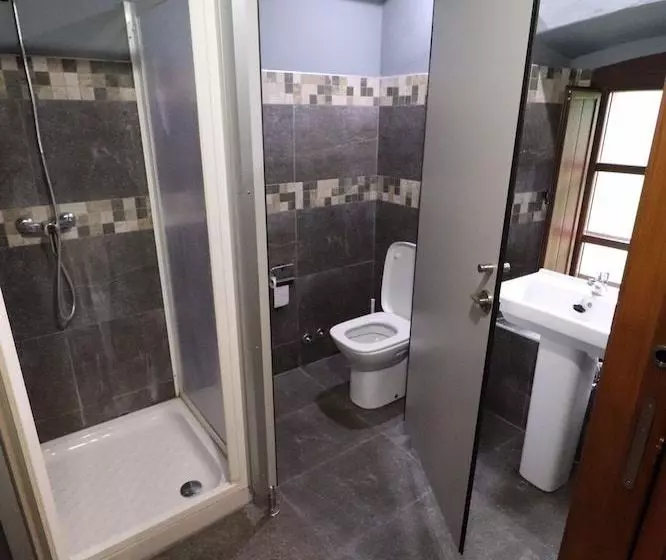 Albergue De Arrojo