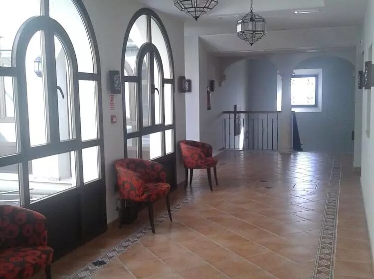 簡易ホテル Hospedería Santuario Virgen De La Cabeza