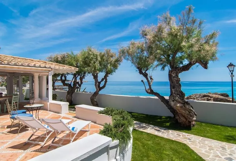 簡易ホテル The Sea Club