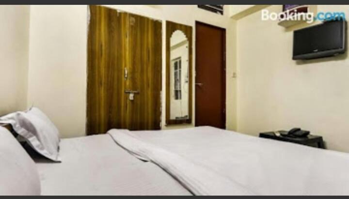 Hotel Spot On 49335 Alwin