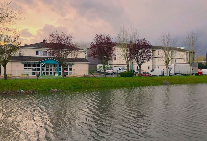 Fasthotel Roissy Cdg Sud Claye Souilly