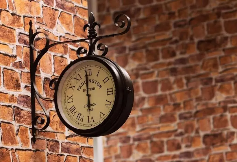 London Mini Hotel   Hostel