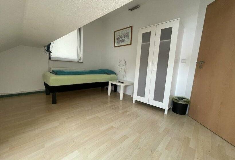 פנסיון Bed4you Gästehaus 1