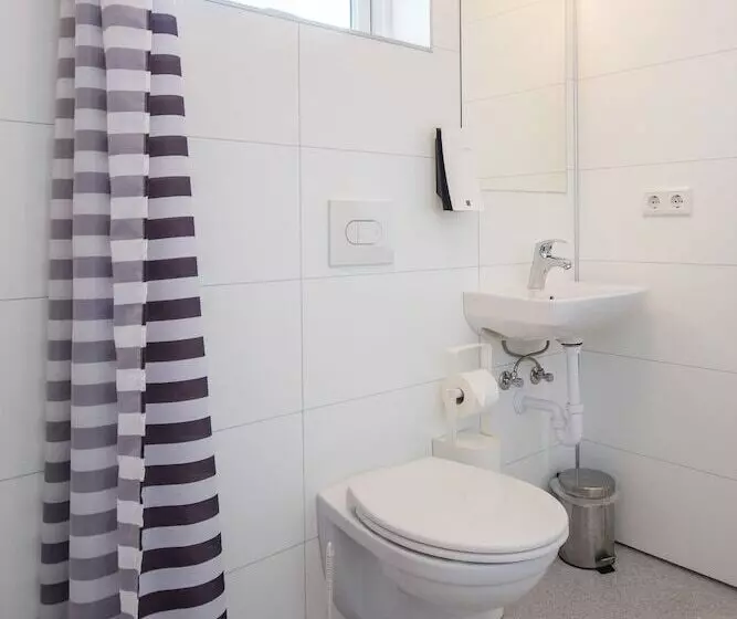 پانسیون Guesthouse Nypugardar