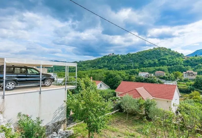 Villa Holiday Home Zvečanje