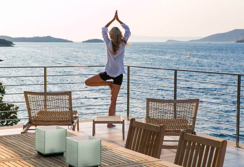 Beachfront Villa Poseidon With Heated Pool