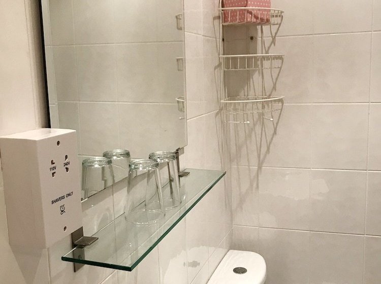 Bed and Breakfast Seabreeze Restaurant With Rooms