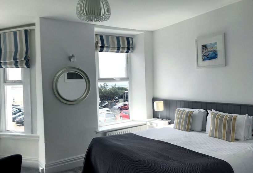 Bed and Breakfast Seabreeze Restaurant With Rooms