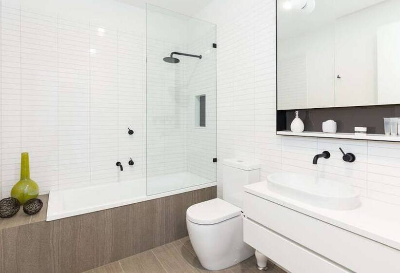 Class, Style And Location In Carlton