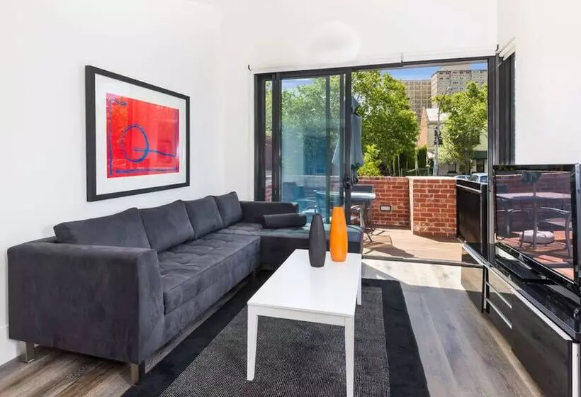 Class, Style And Location In Carlton
