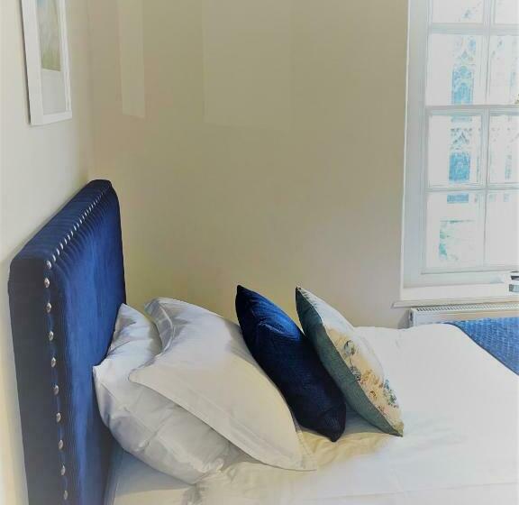 ホテル Crownplace