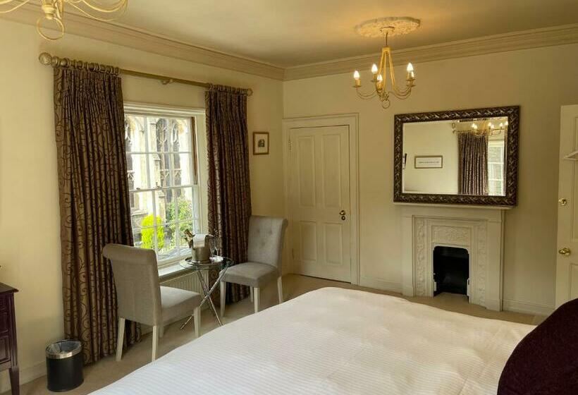 ホテル Crownplace