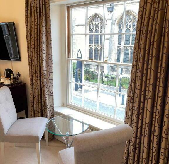 ホテル Crownplace