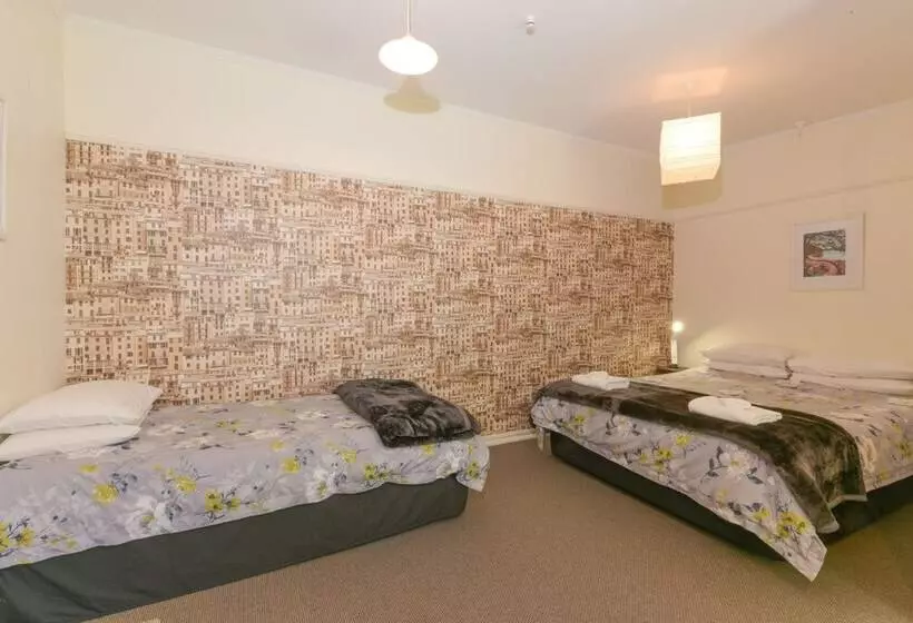 Hotelli Dunstan House