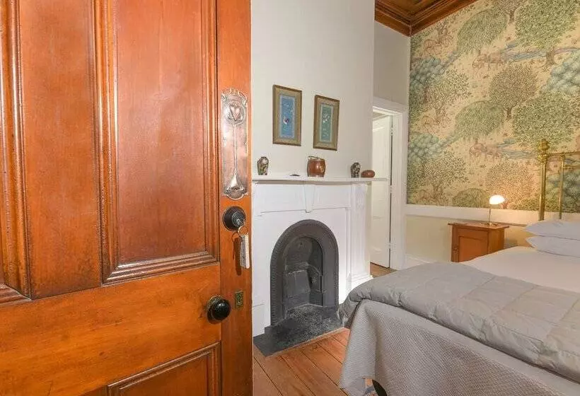 Hotelli Dunstan House