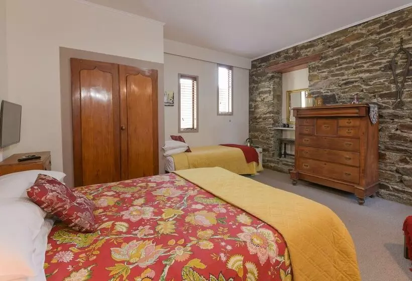 Hotelli Dunstan House