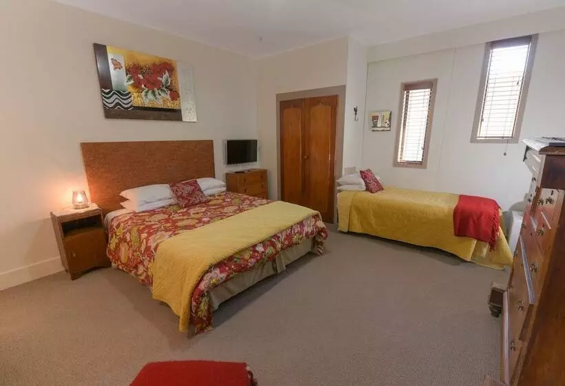 Hotelli Dunstan House