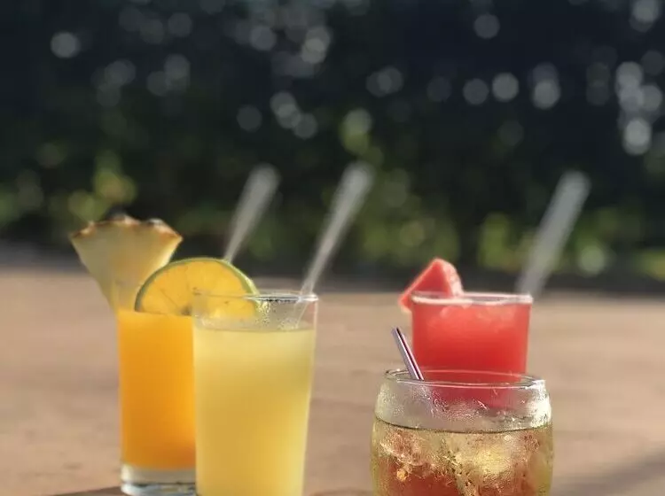 هتل Juntos Cottages