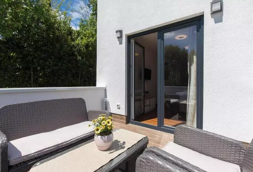 Majatalo Studios And Room Solis Ideal For Couples