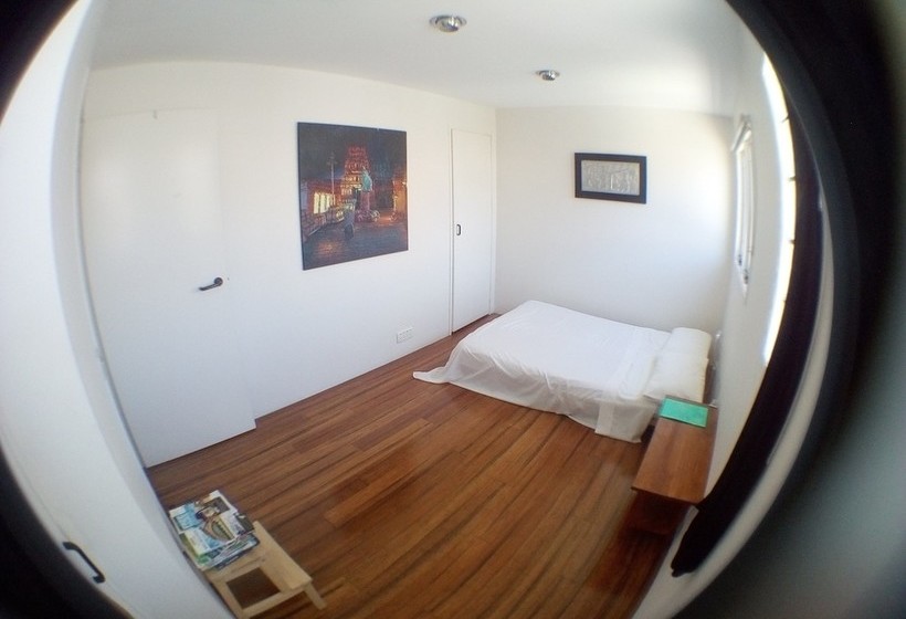 Пансион Charles Rooms Guesthouse