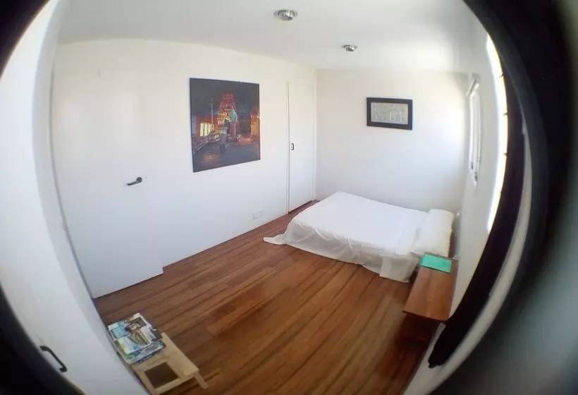 ペンション Charles Rooms Guesthouse
