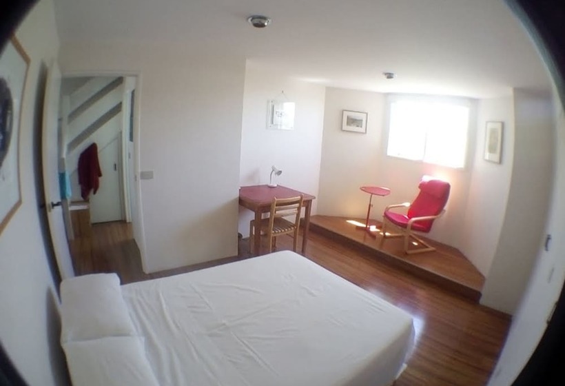 Пансион Charles Rooms Guesthouse