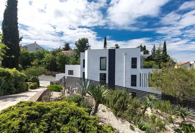 Majatalo Studios And Room Solis Ideal For Couples