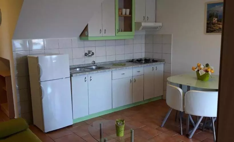 ホテル Apartments Vugica Silo