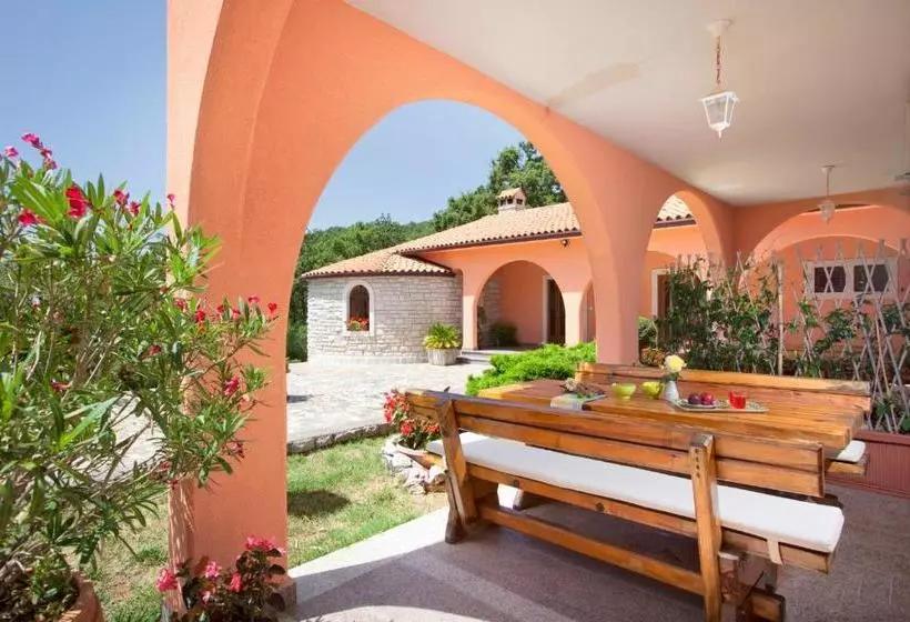 Hotelli Lina In Ripenda  Istrien