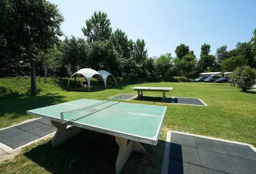 Hotelli Camping Baia Verde