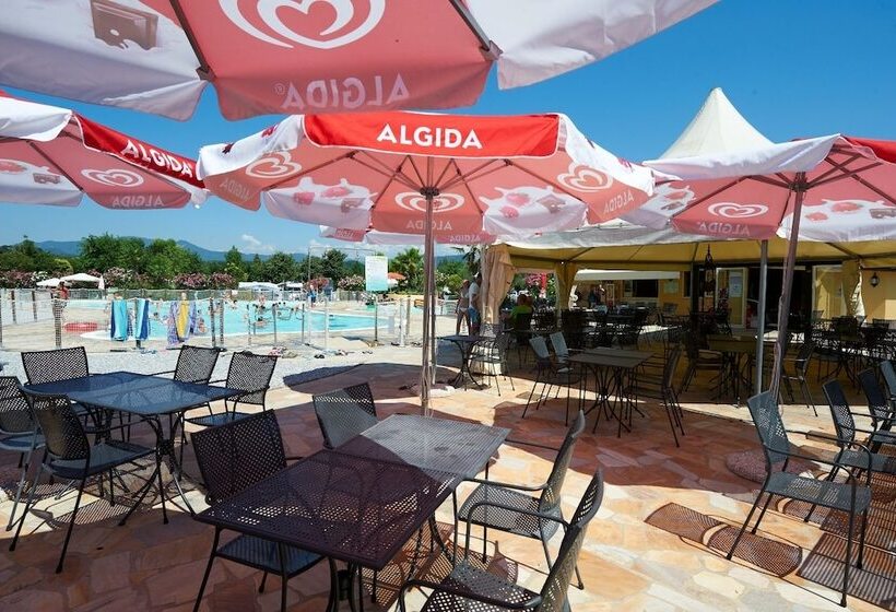 فندق Camping Baia Verde