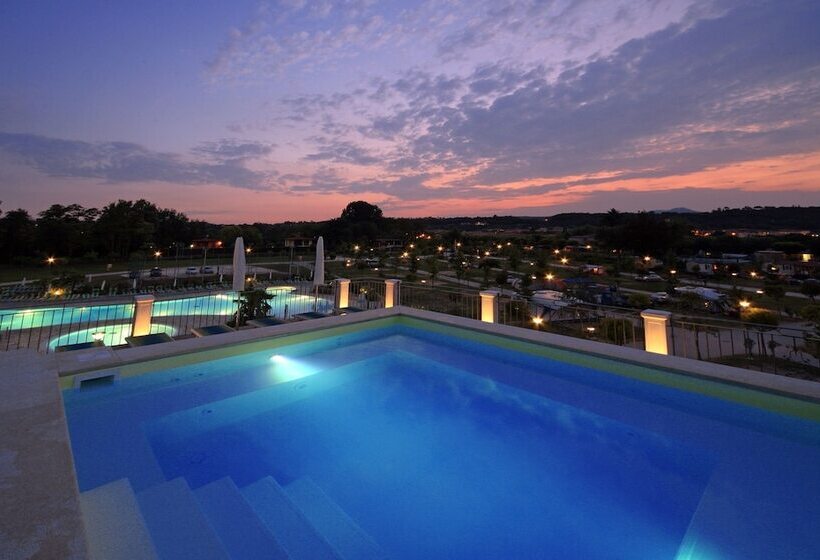 فندق Camping Baia Verde