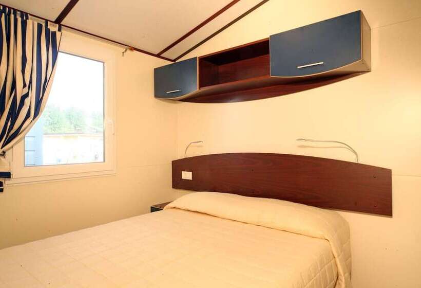 فندق Camping Baia Verde