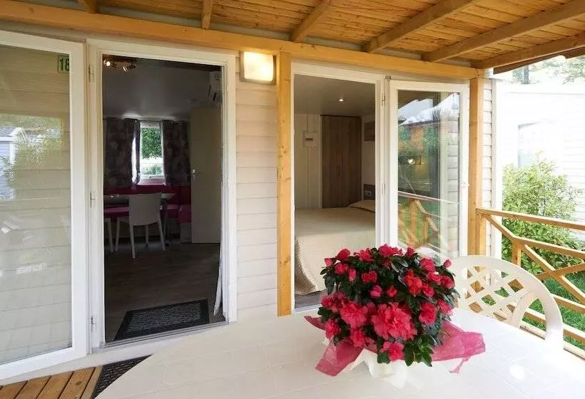 Hotelli Camping Baia Verde