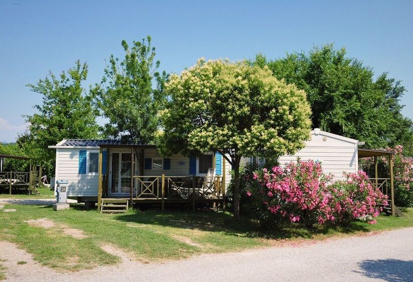 فندق Camping Baia Verde