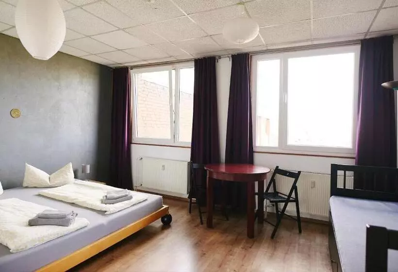 Hotelli Sleep Station Hostel