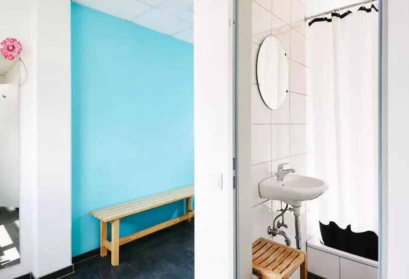 Hotelli Sleep Station Hostel